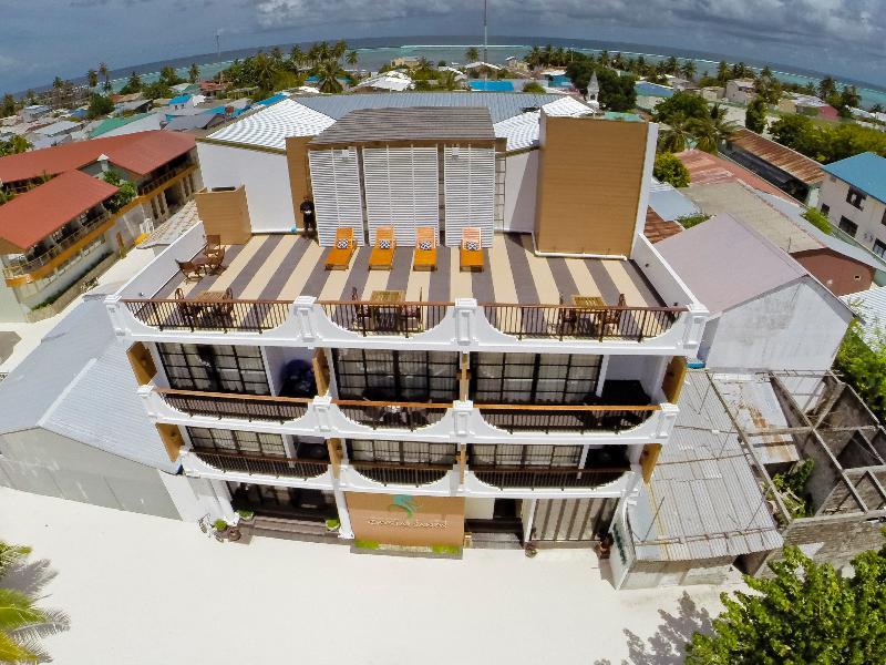 Crystal Sands Beach Hotel At Maafushi Kültér fotó