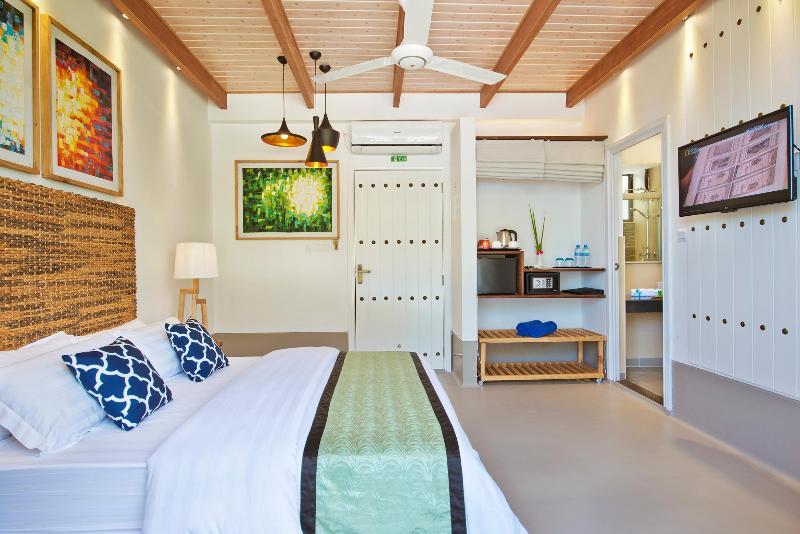 Crystal Sands Beach Hotel At Maafushi Kültér fotó